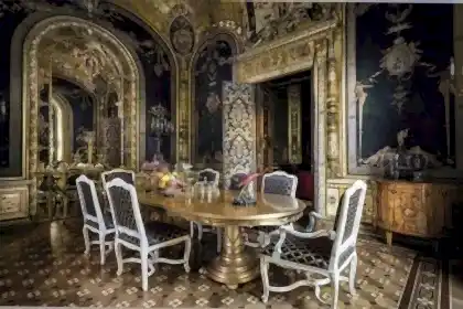 Classic Dinning Room Furniture from Top Italian Brands in Paris 75014